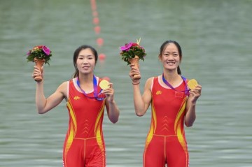 开云体育入口-首金喜悦的背后是压力，金牌搭档终获片刻宁静